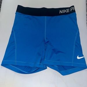 Size M Nike Pros